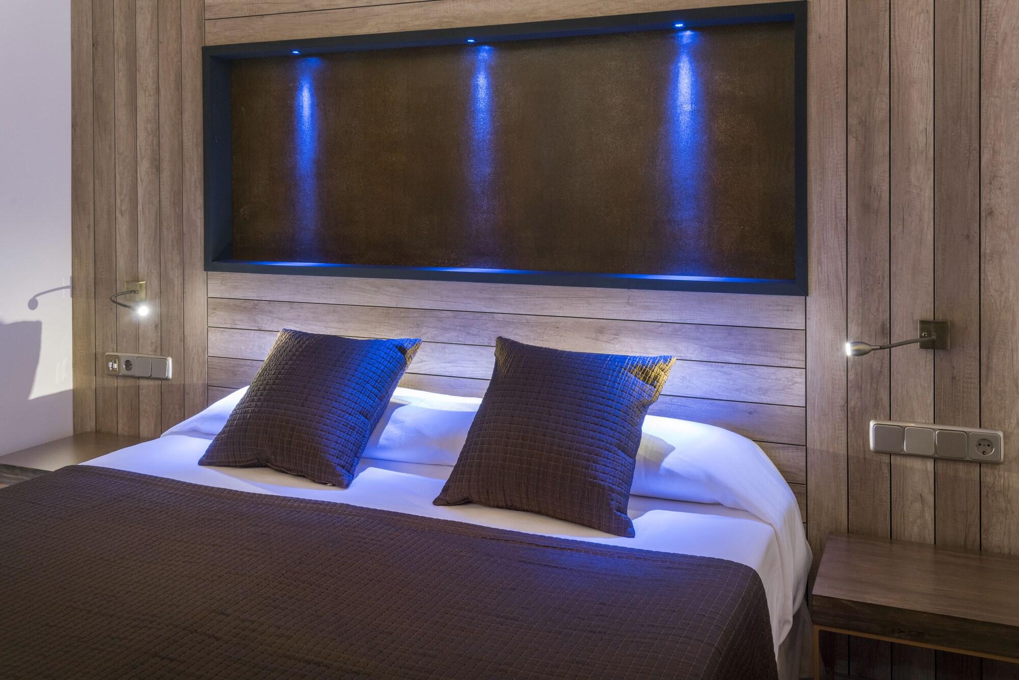 Hotel Ght Neptuno-Tossa & Venus Spa Tossa de Mar Bagian luar foto