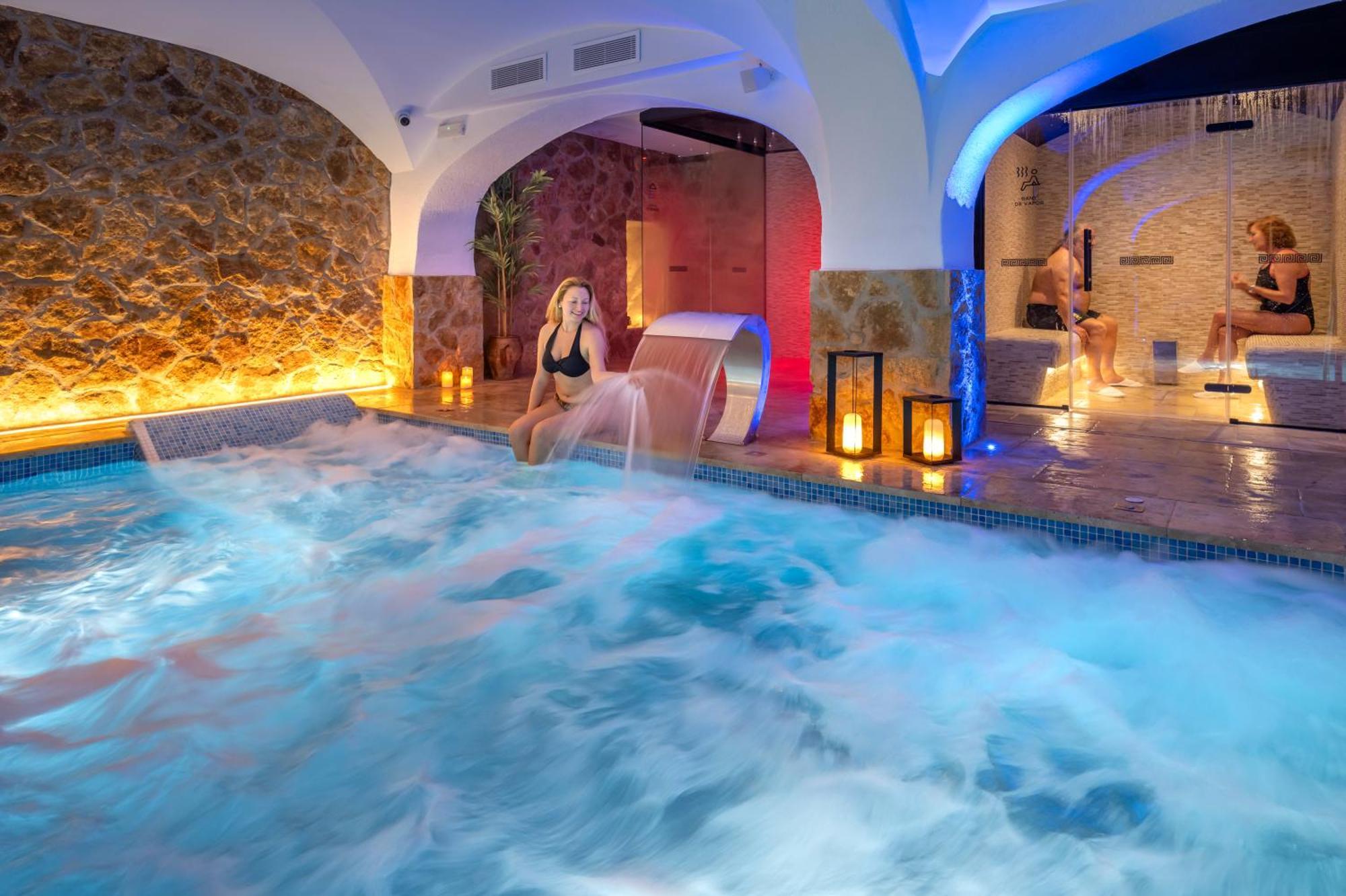 Hotel Ght Neptuno-Tossa & Venus Spa Tossa de Mar Bagian luar foto