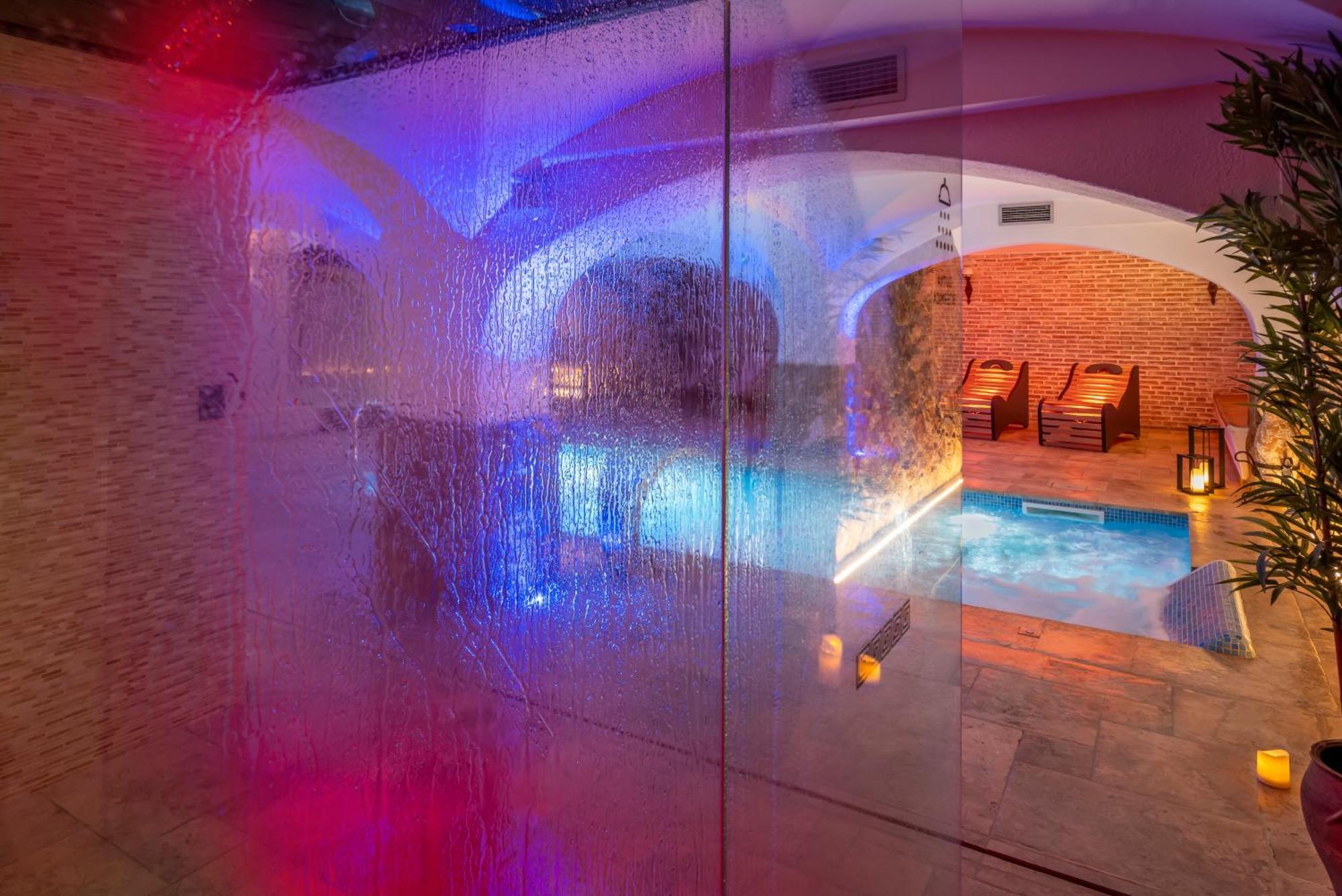 Hotel Ght Neptuno-Tossa & Venus Spa Tossa de Mar Bagian luar foto